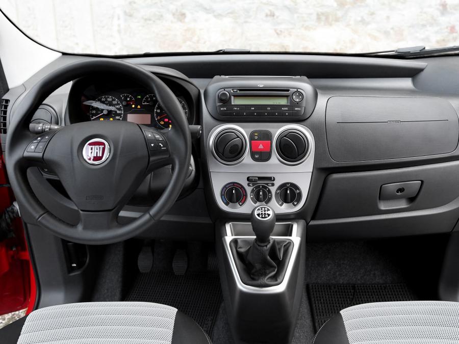  Fiat Qubo Trekking 2009 года  (фото 5 из 16)
